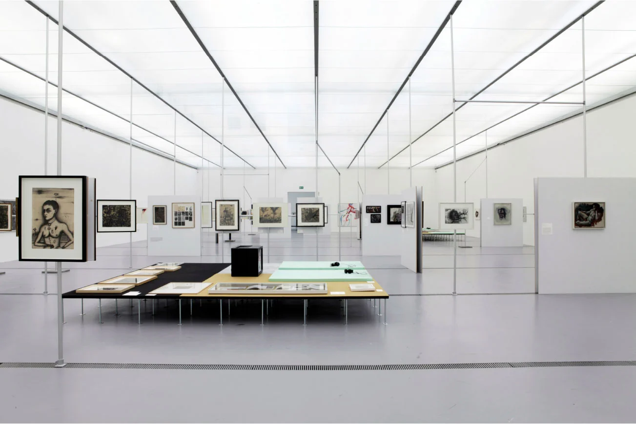 Ausstellungsansicht | Exhibition view, LENTOS Kunstmuseum Linz, Lassnig – Rainer. Das Frühwerk