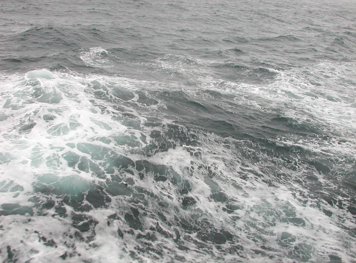 Longitude/Latitude 18°39‘ W/50°54‘N, 2004