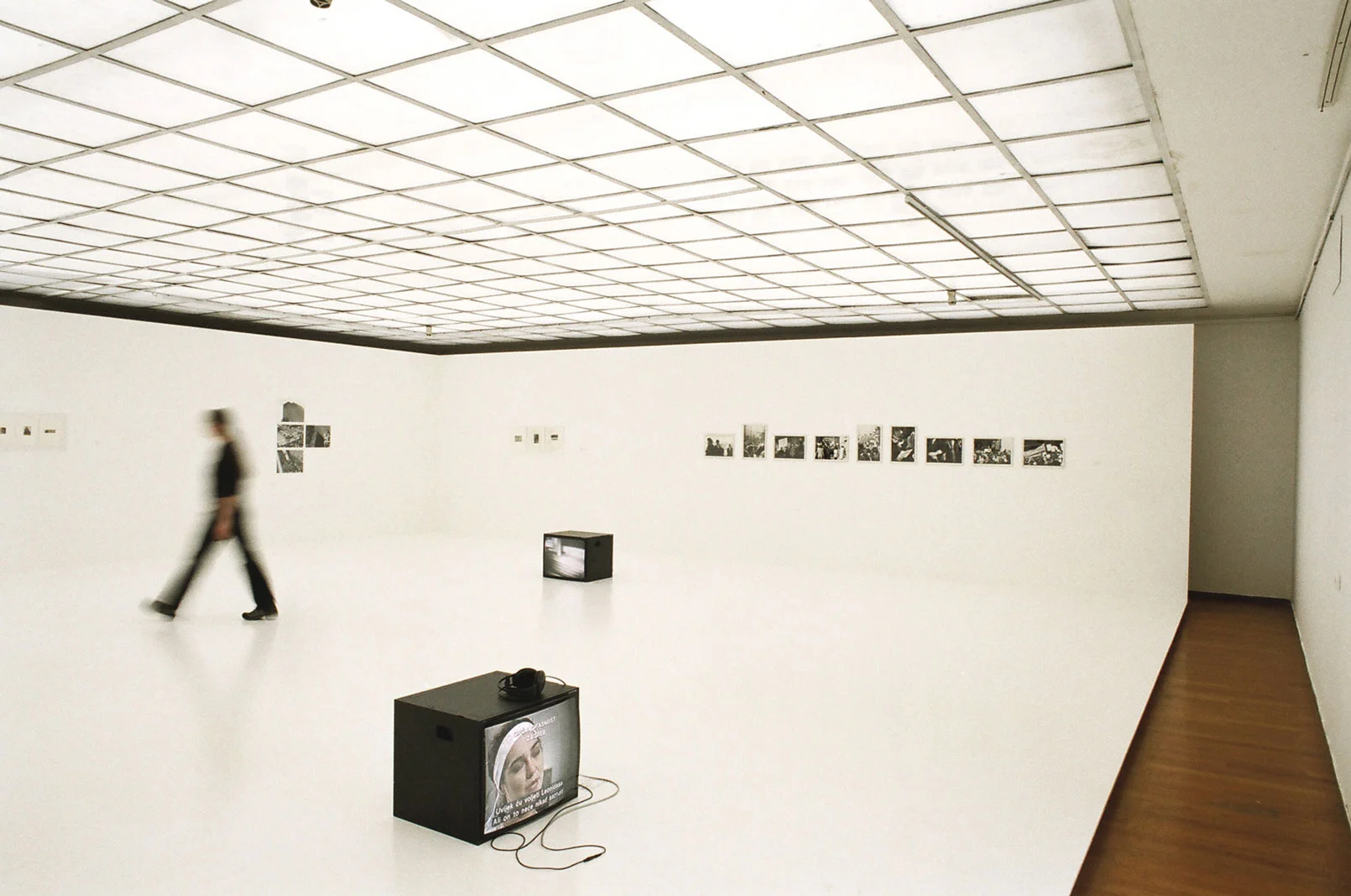 Ausstellungsansicht | Exhibition view, Sanja Iveković, Heimrad Bäcker, Ion Grigorescu;